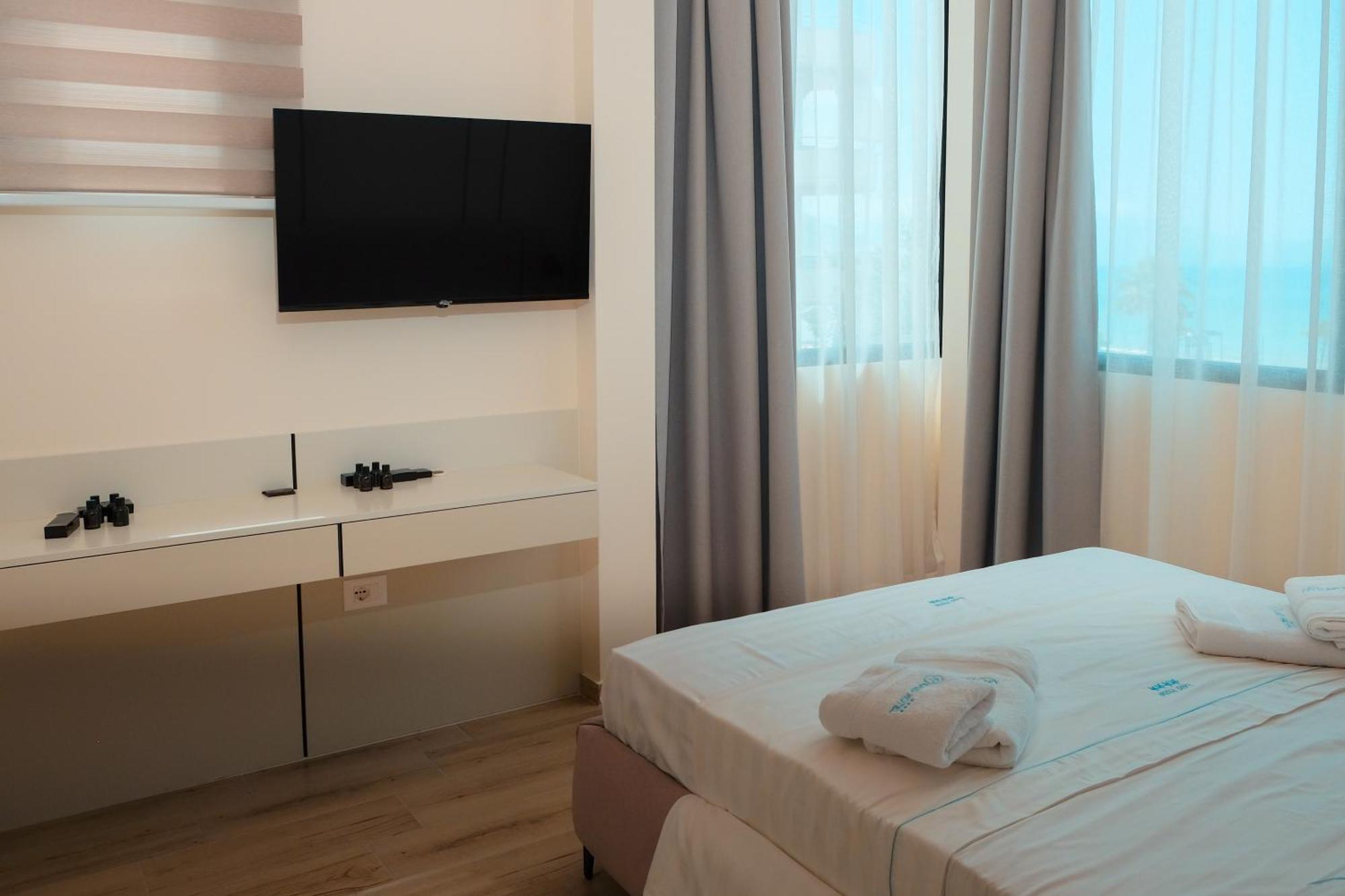 Laid Hotel Vlorë Exterior foto