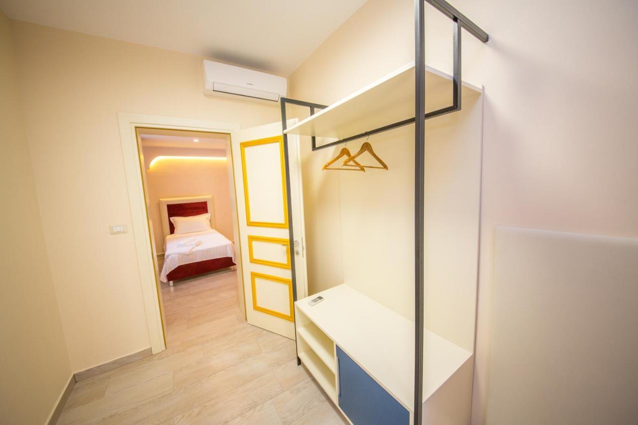 Laid Hotel Vlorë Exterior foto