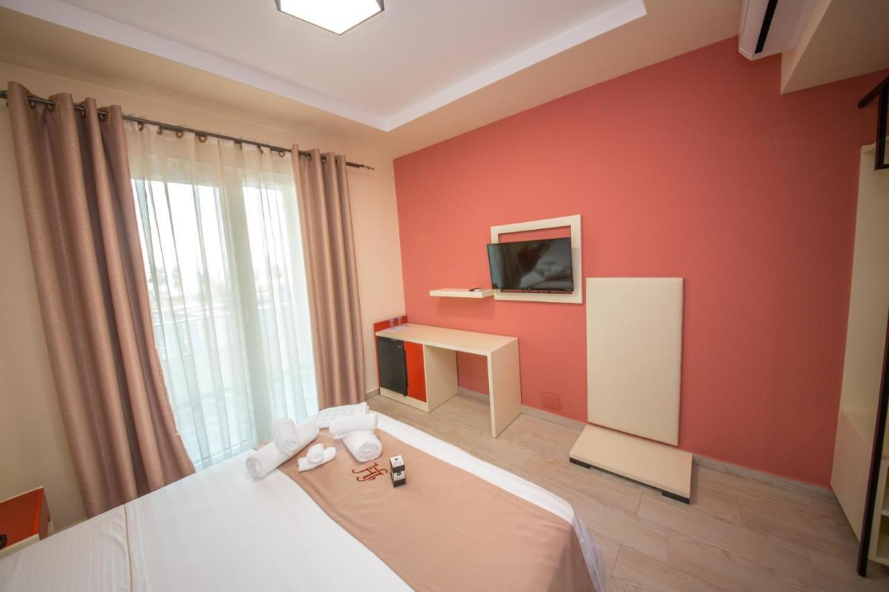 Laid Hotel Vlorë Exterior foto